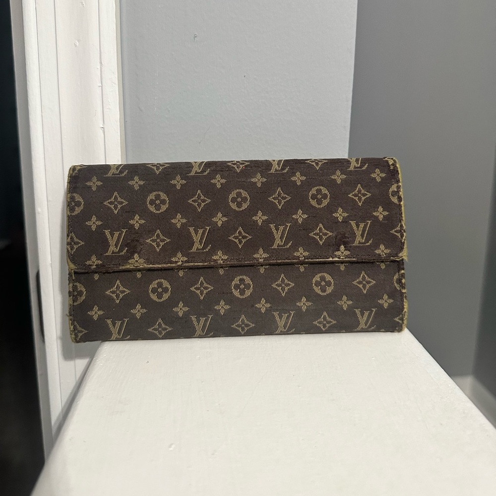 LV Mini Lin Wallet